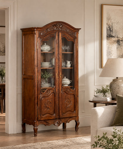 Vitrina francesa de roble tallado en salón con vajilla y cristalería — Antique Arte y Decoración