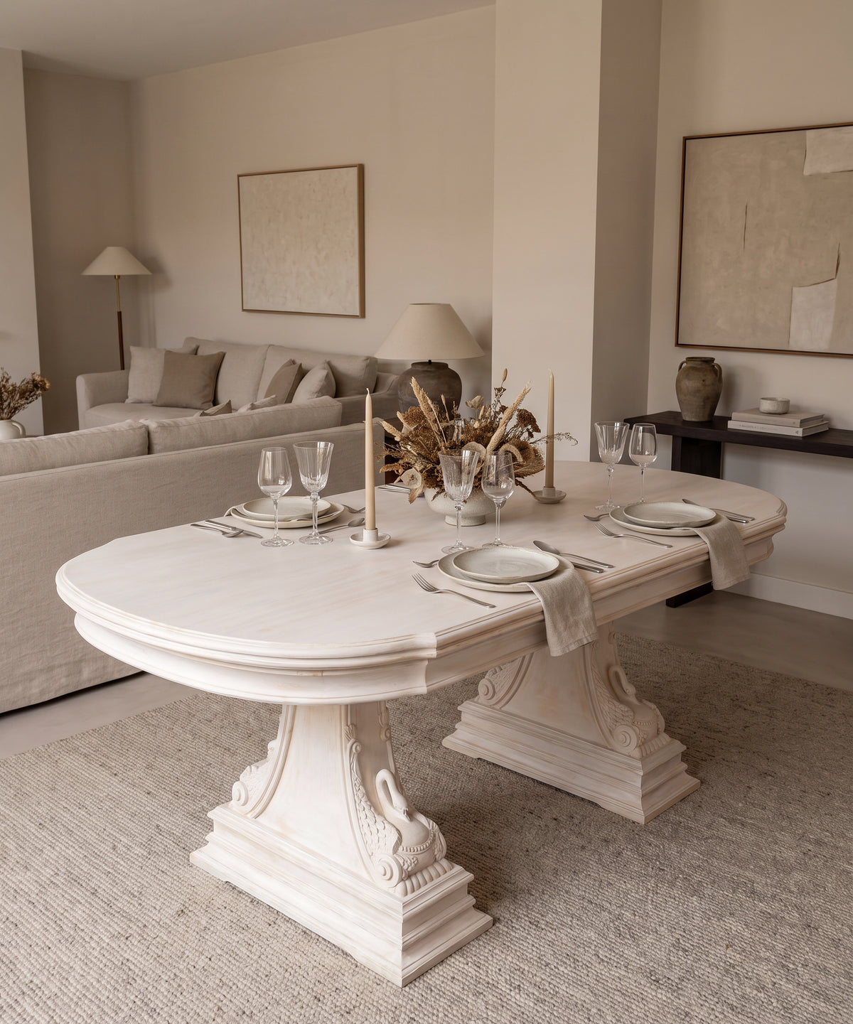 Mesa de Comedor Extensible con Cisnes Tallados | Estilo Imperio en Haya Maciza