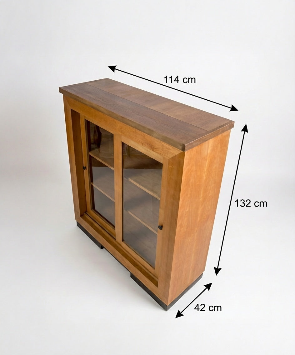 Vitrina de madera Muse