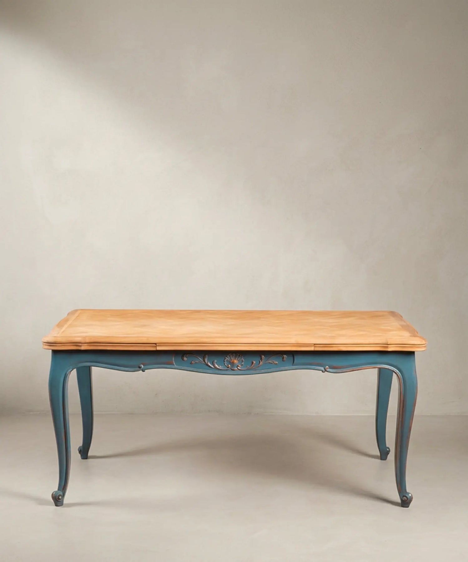 Mesa de Comedor Extensible con Parqué Versalles | Estilo Luis XV en Azul