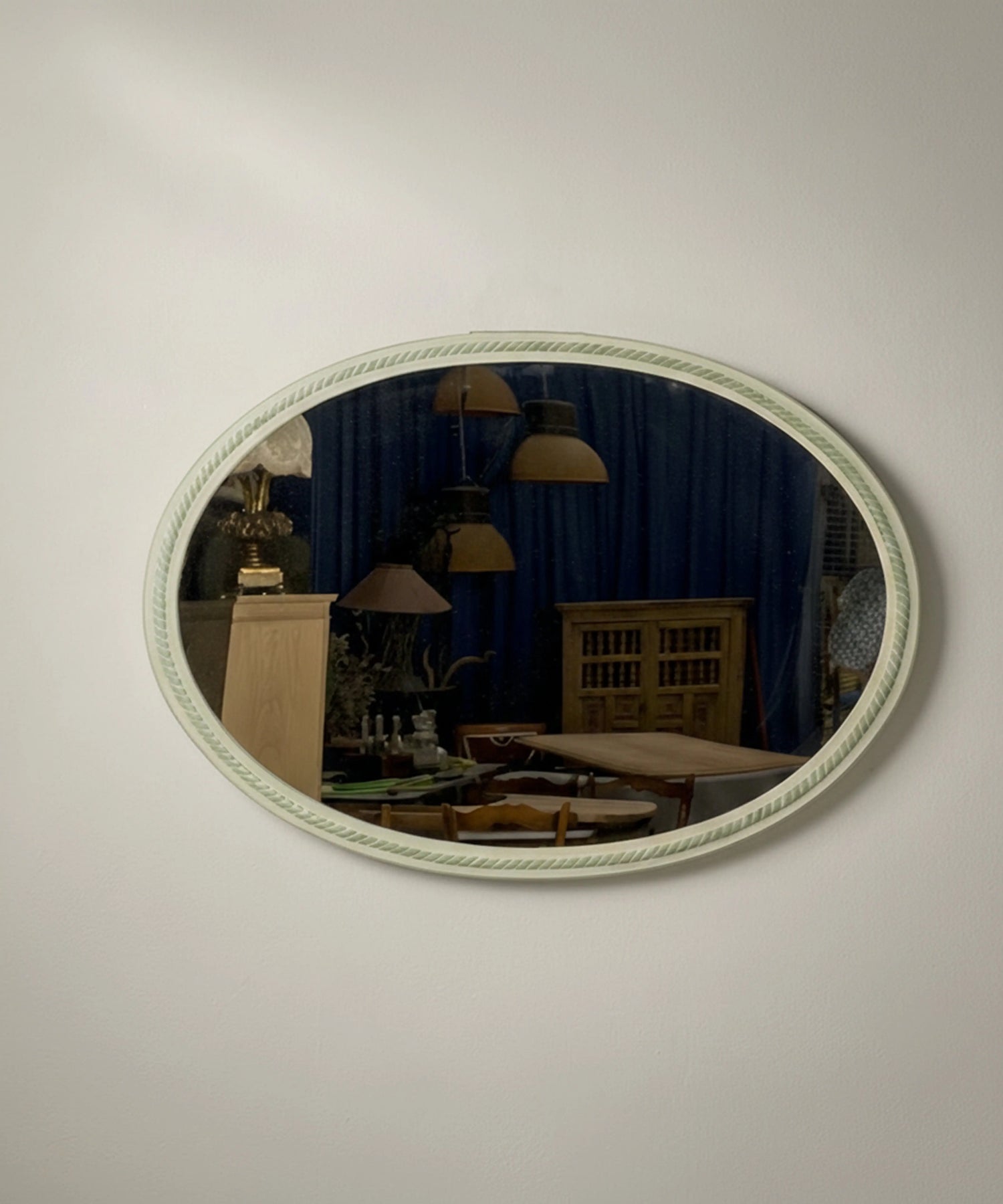 Espejo ovalado vintage en verde agua con marco sogueado (100 x 80 cm)