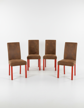 conjunto de cuatro sillas de comedor con patas rojas
