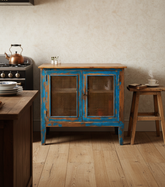 mesa isla industrial de madera con puertas en azul deco