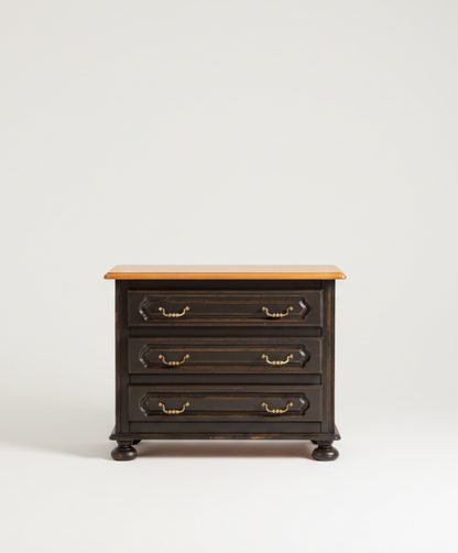 Cómoda antigua Lara