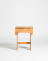 banqueta de madera de estilo rustico