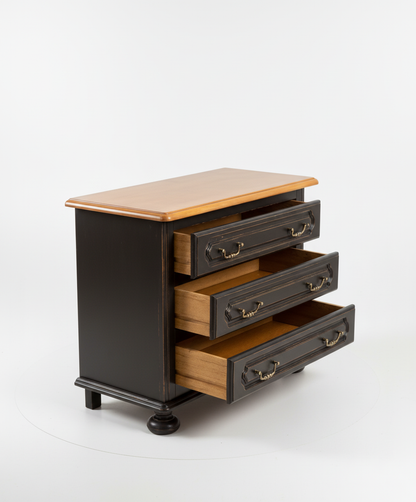 Cómoda antigua Lara