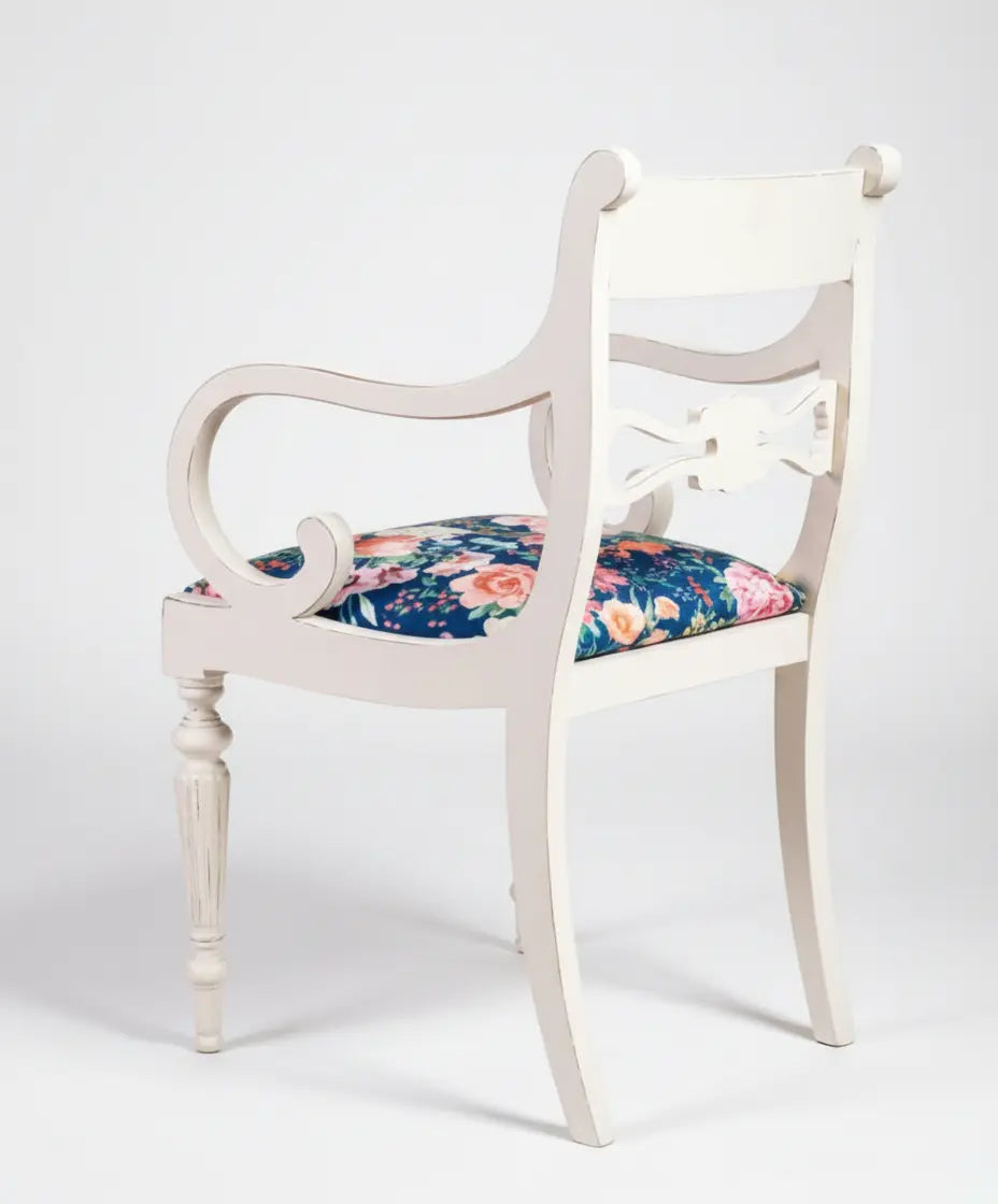 sillon antiguo de madera taoizado
