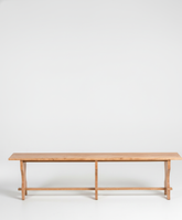 banco antiguo de madera vista frontal
