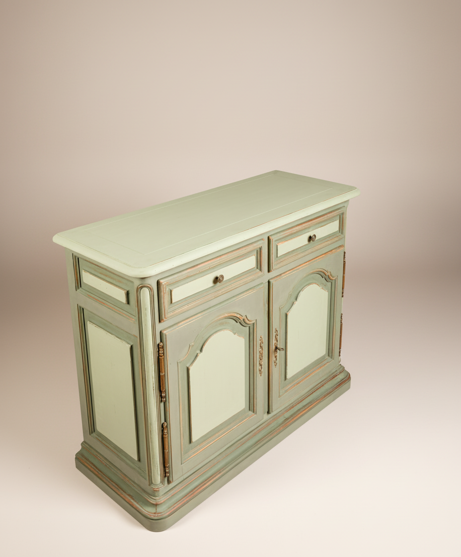 Aparador vintage de estilo provenzal