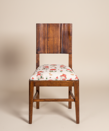 Set of 4 antique Snow White chairs