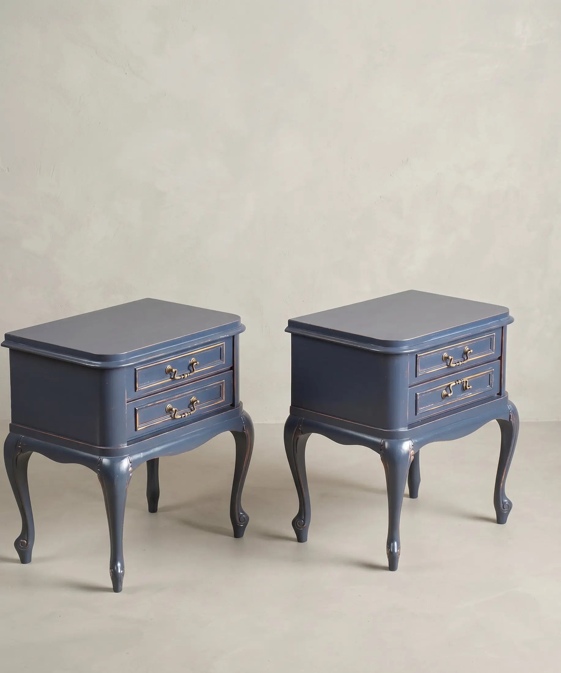 Pareja mesitas azul vintage con cajón inferior abierto interior madera natural — Antique Arte y Decoración