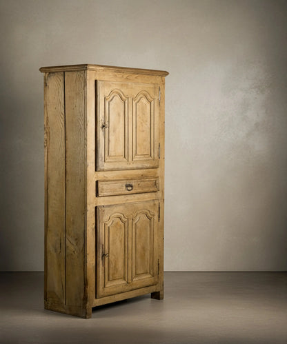 Armario antiguo rústico de roble lavado estilo provenzal (S. XVIII)