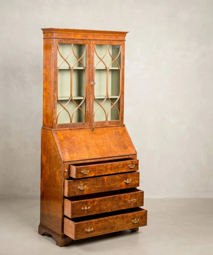 Mueble vitrina con escritorio secretaire de estilo Inglés en madera de caoba