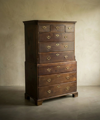 Gran Cómoda Alta Antigua (Tallboy) de Época Jorge III en Madera de Caoba