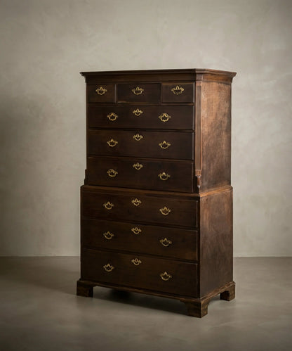 Gran Cómoda Alta Antigua (Tallboy) de Época Jorge III en Madera de Caoba