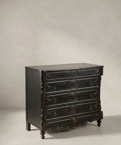 Cómoda antigua negra decapé vista lateral izquierda con media columna torneada — Antique Arte y Decoración
