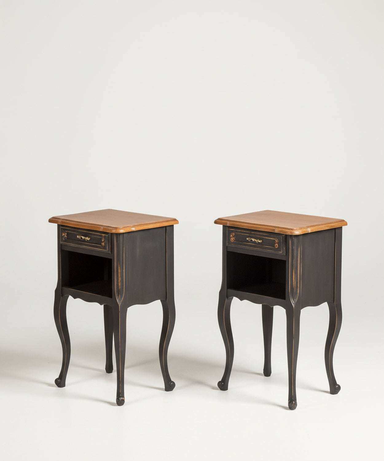 Pareja de mesitas de noche