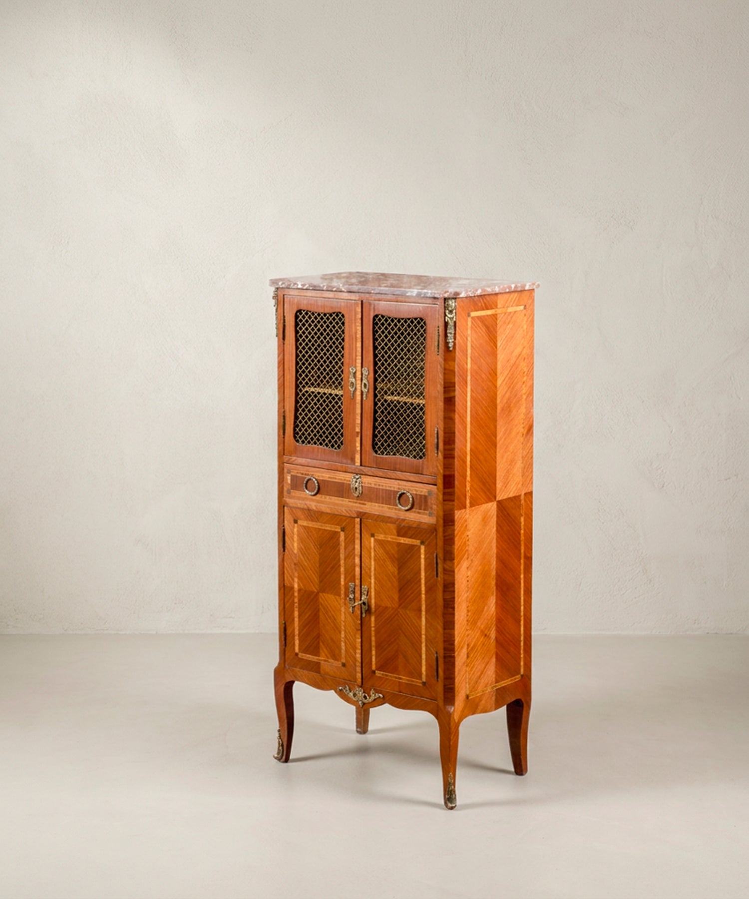 Mueble Auxiliar Vintage con Marquetería y Mármol | Estilo Transición