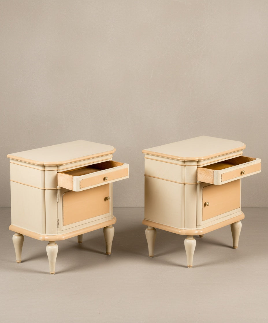 Pareja de mesitas de noche vintage Aube