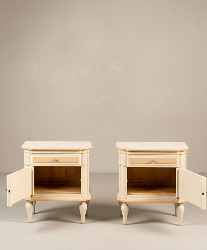 Pareja de mesitas de noche vintage Aube