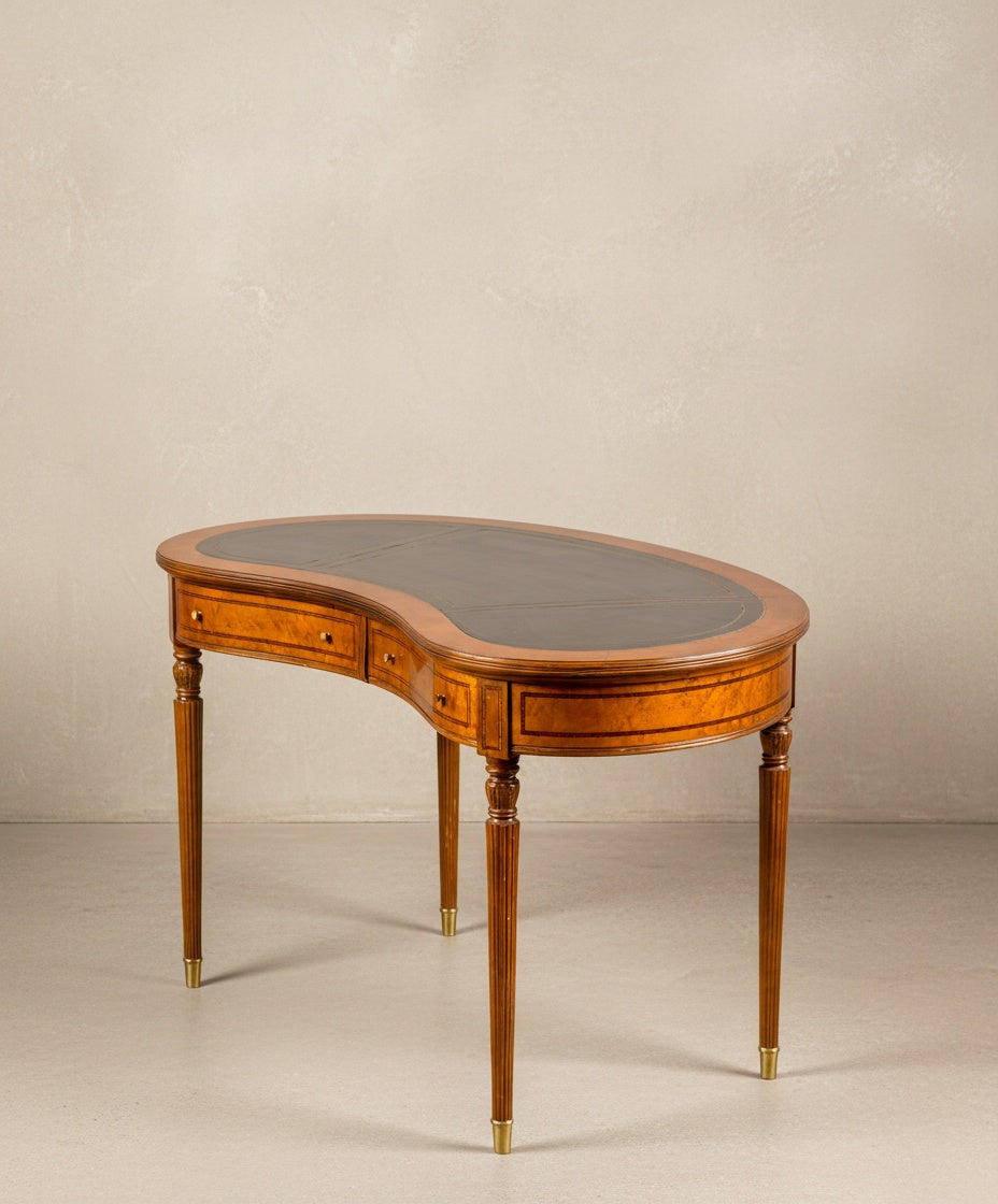 Escritorio de riñón de estilo Luis XV