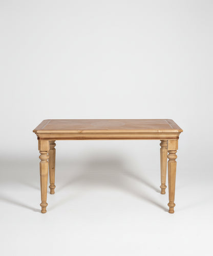 Mesa auxiliar de estilo neoclásico