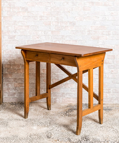 Villanueve antique side table