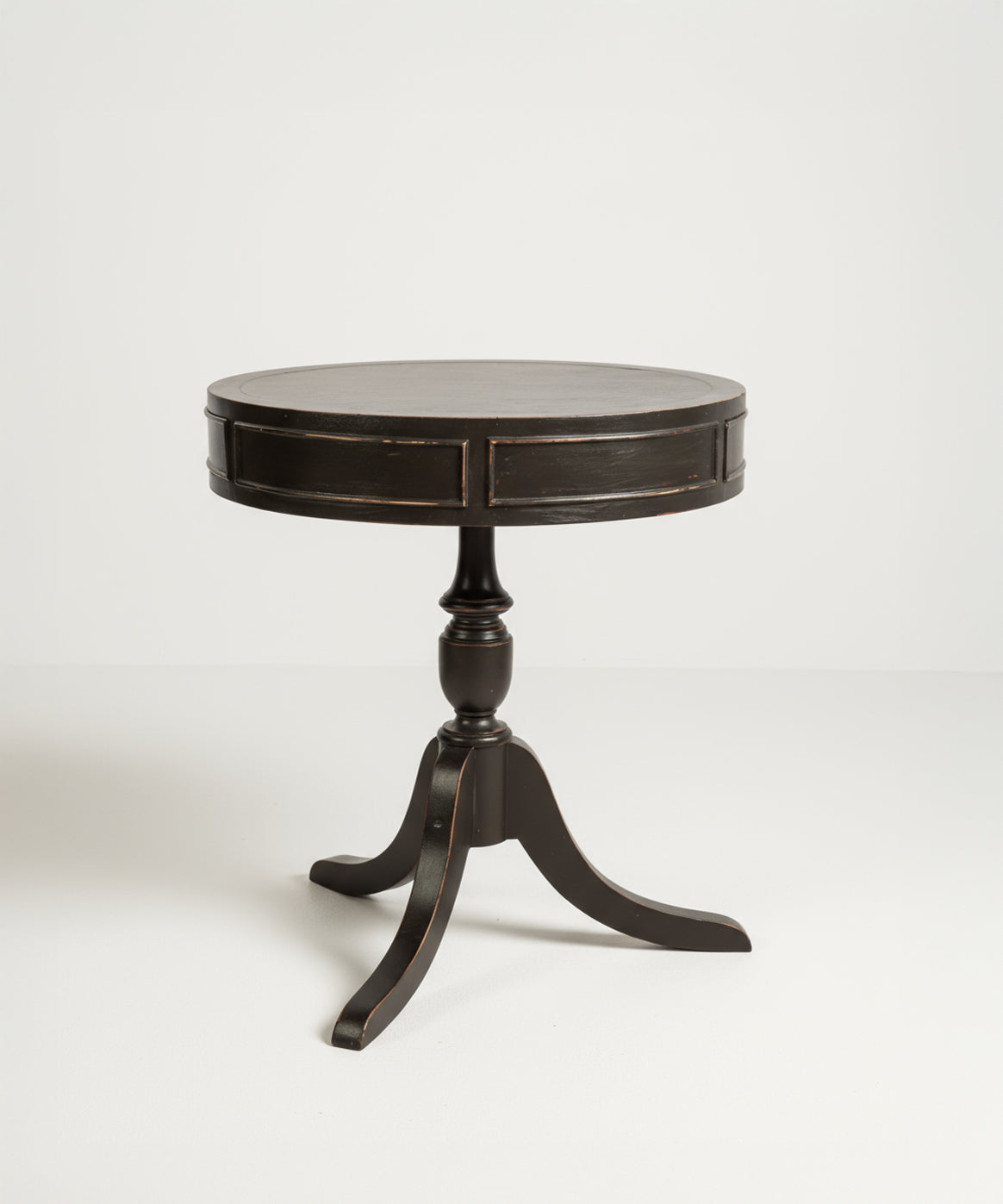 Mesa auxiliar antigua Regencia