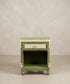 Mesita de noche vintage verde salvia vista frontal con hueco abierto — Antique Arte y Decoración