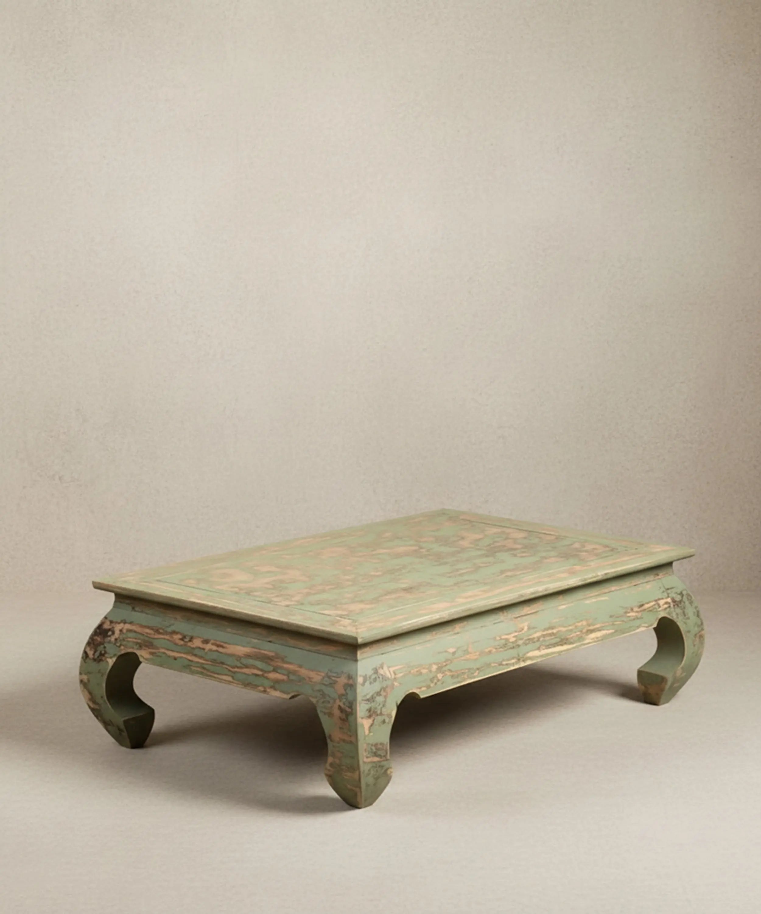 Mesa de Centro Baja de Estilo Oriental en Verde Salvia Decapé