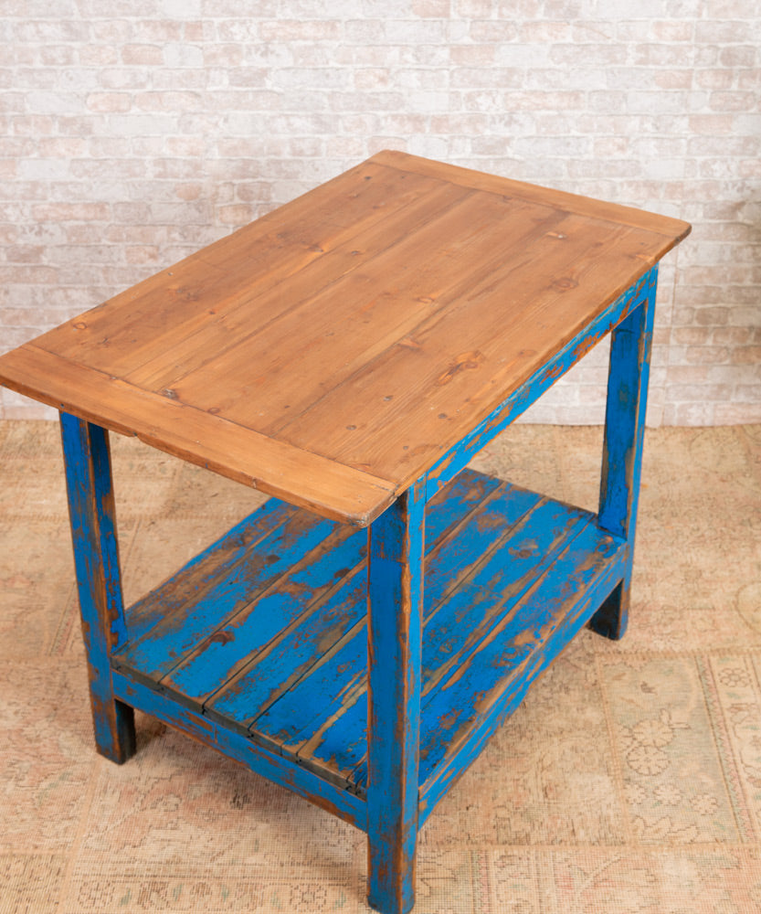 La Casona industrial island table