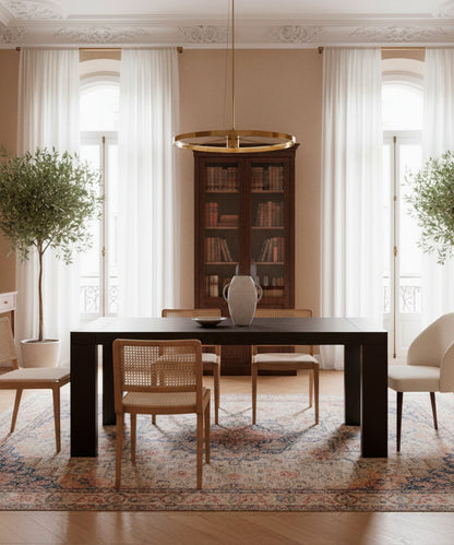 Extendable dining table design