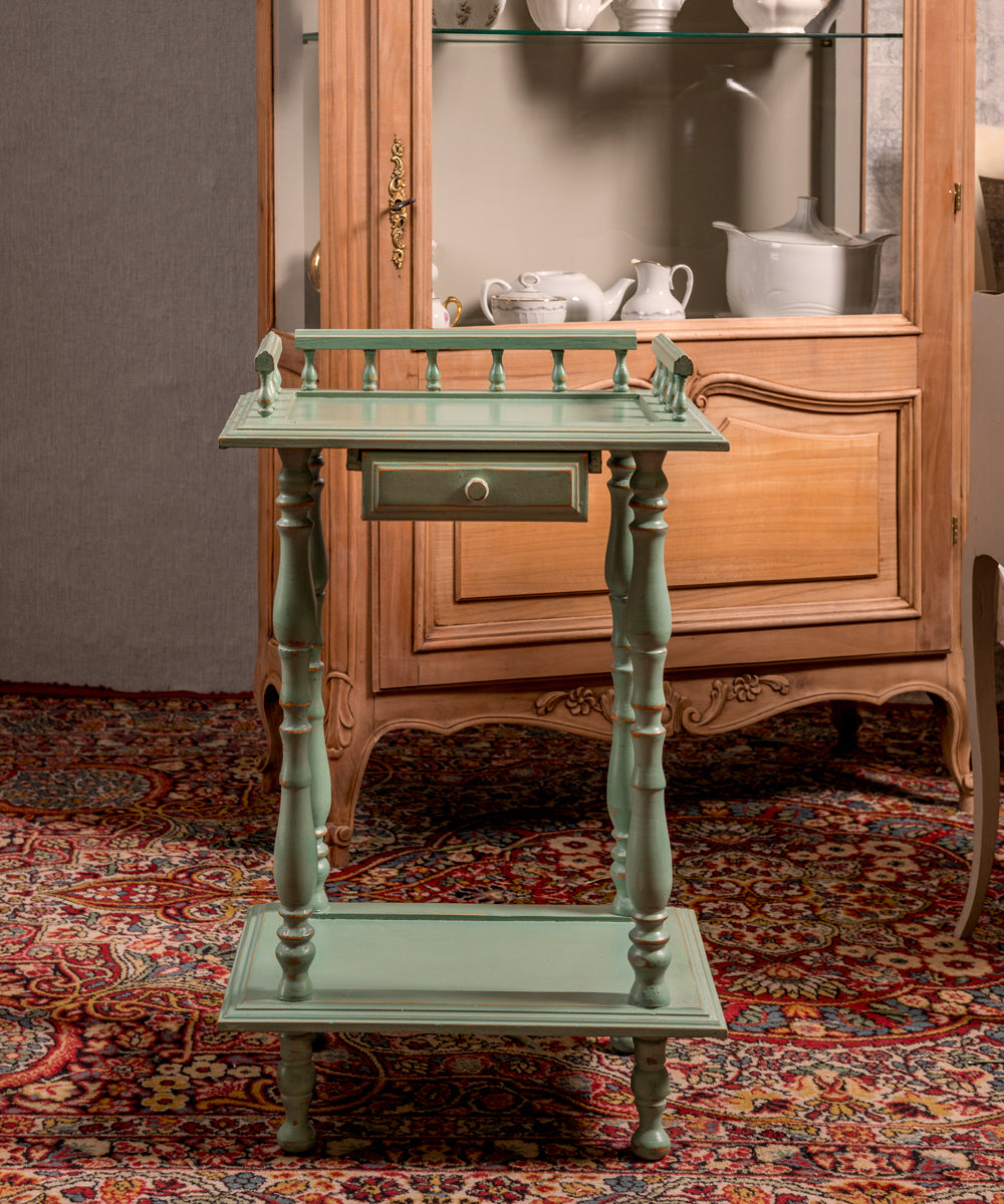 Mesa velador antigua Valeria