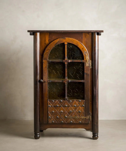 Alacena vitrina castellana pino macizo vista frontal cristal granítico — Antique Arte y Decoración