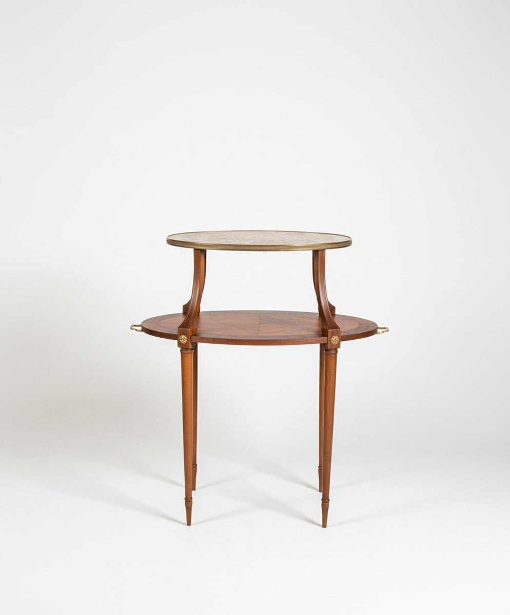 Mesa camarera antigua