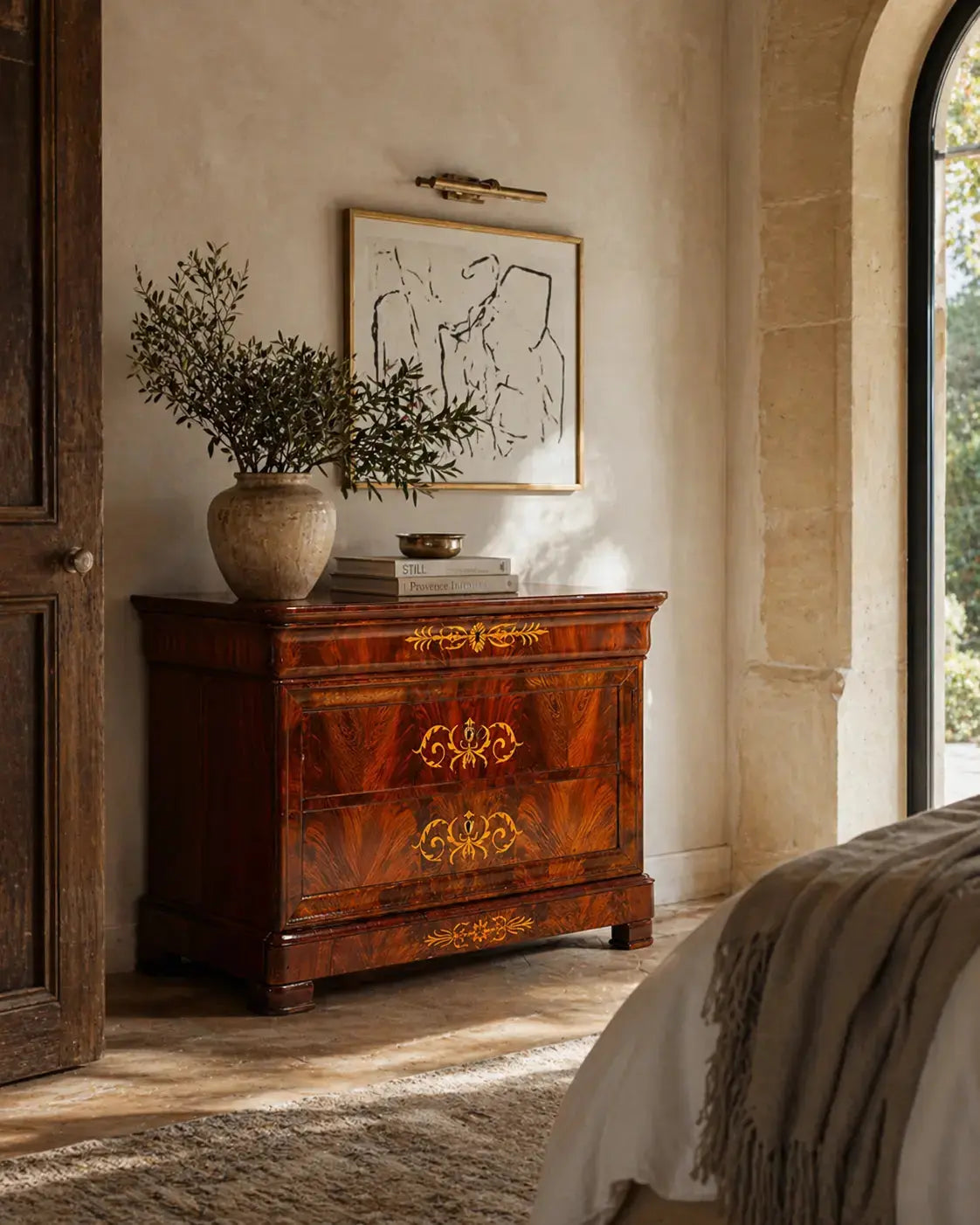 Cómoda Antigua en caoba de pluma con marquetería floral (Finales S. XIX) Antique arte y decoracion