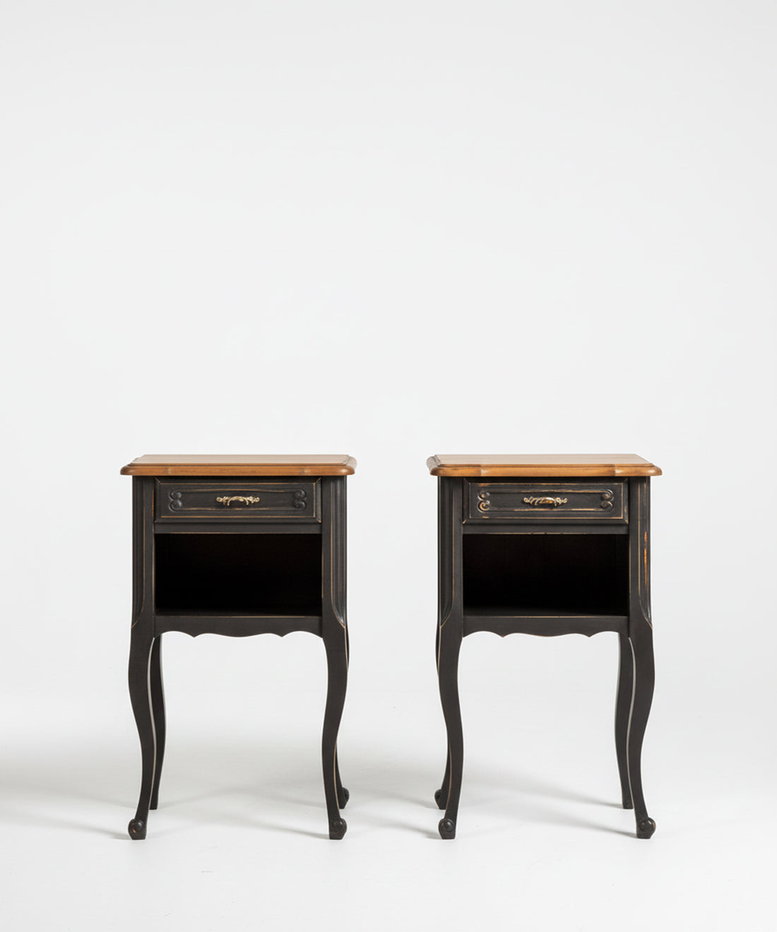 Pareja de mesitas de noche