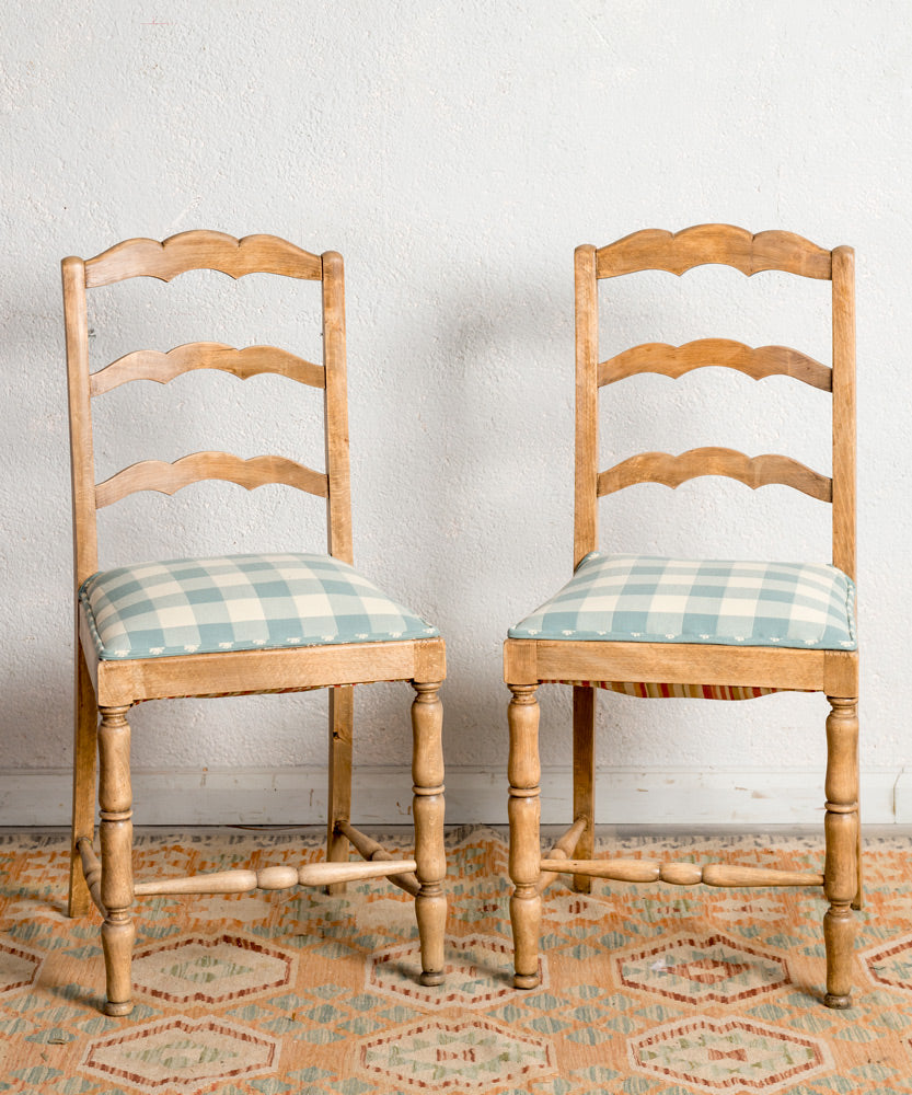 Pareja de sillas provenzales