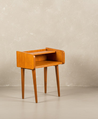 Pareja de mesitas de noche Mid Century