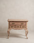 Cómoda pequeña de madera lavada estilo inglés vista frontal, cuatro cajones — Antique Arte y Decoración