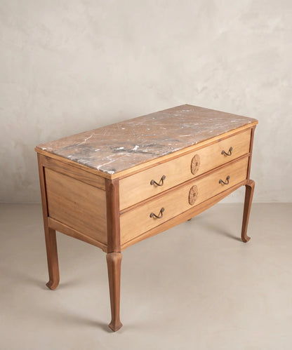 Vista superior tapa de mármol veteado de cómoda vintage de madera — Antique Arte y Decoración