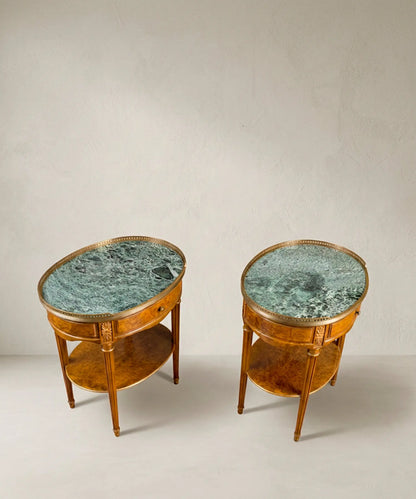 Pareja de Mesitas Auxiliares Vintage con Mármol Verde | Estilo Luis XVI