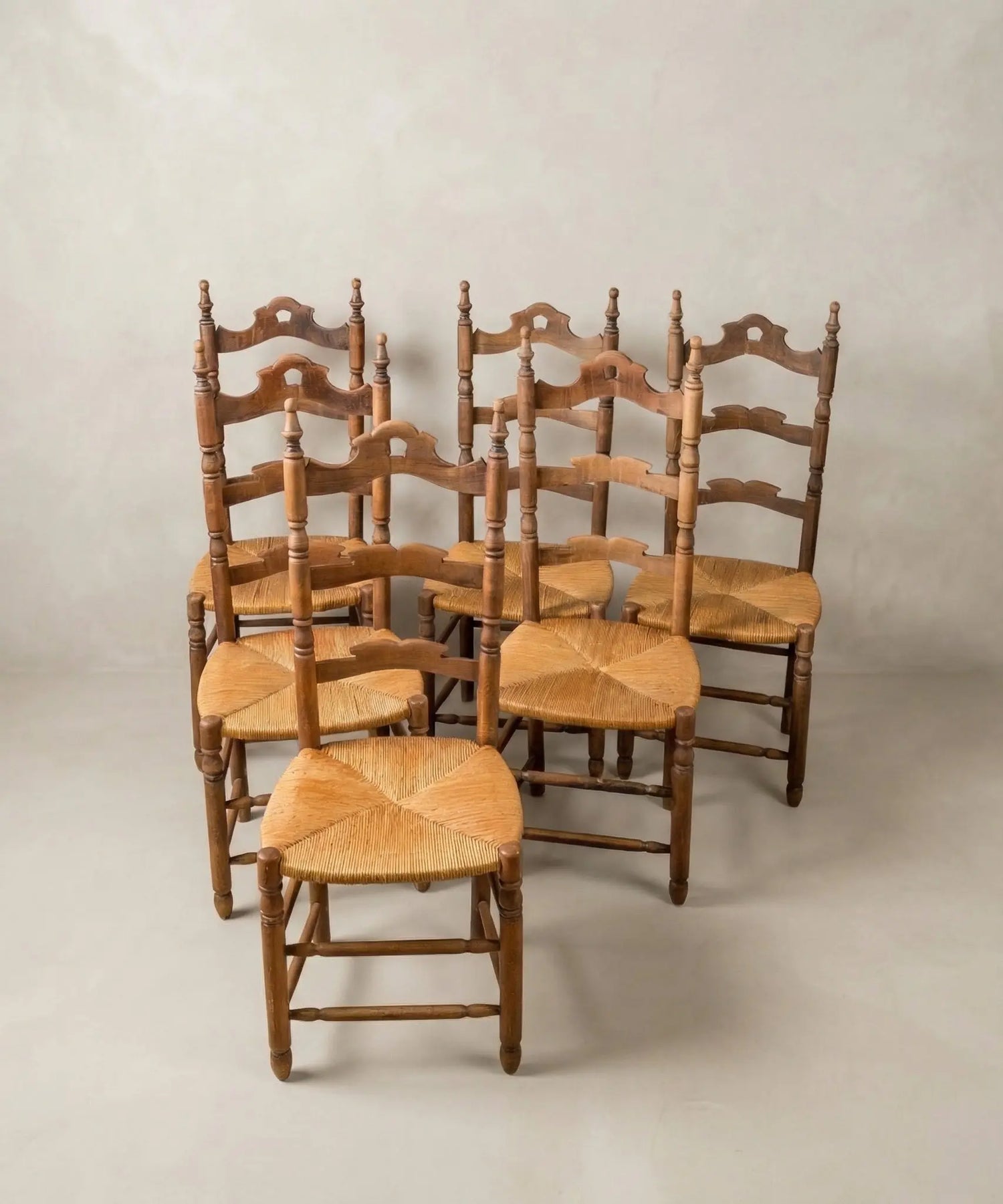 Conjunto de 6 sillas rústicas estilo provenzal en madera y enea