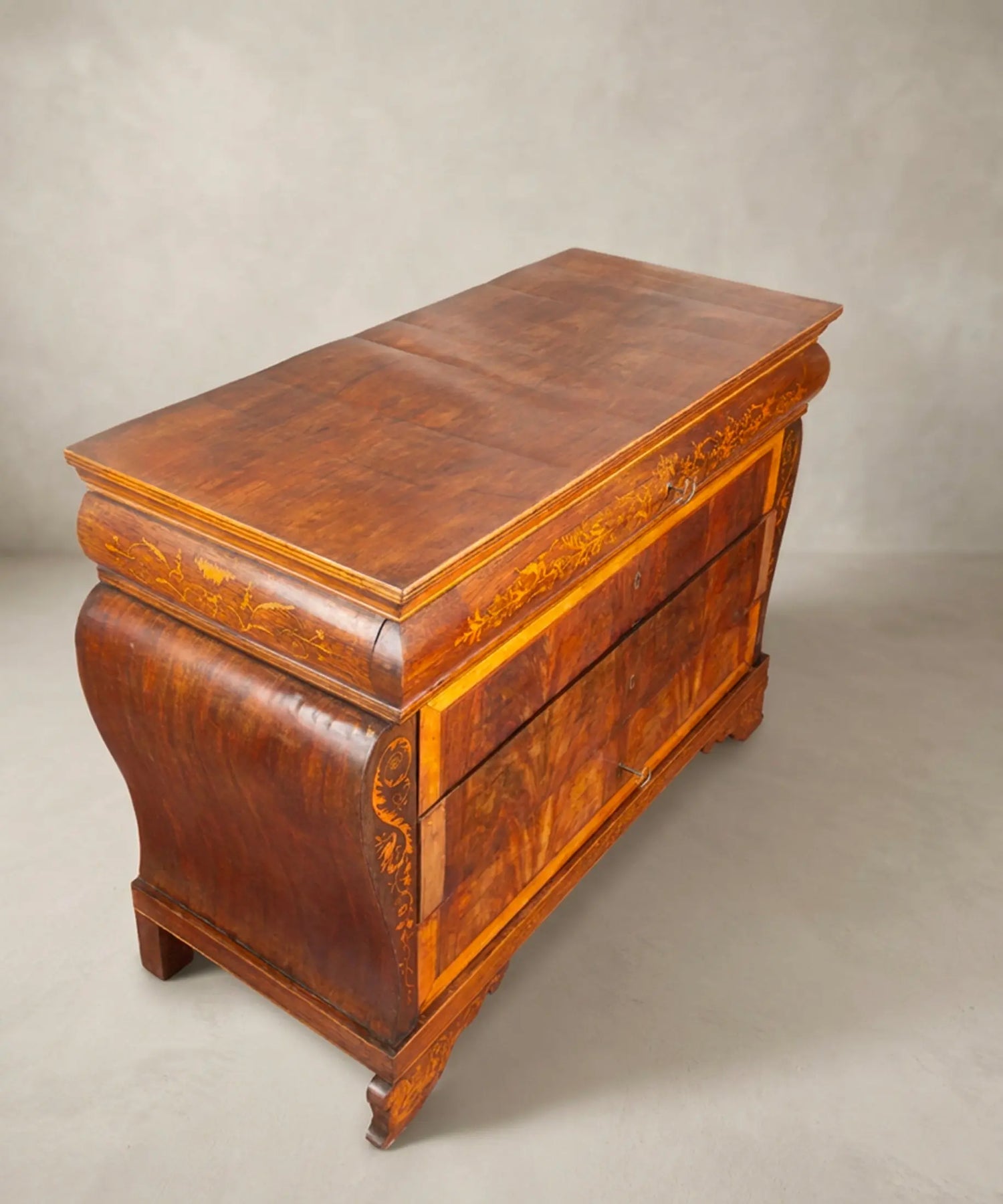 Vista superior del sobre y friso con marquetería isabelina — Antique Arte y Decoración