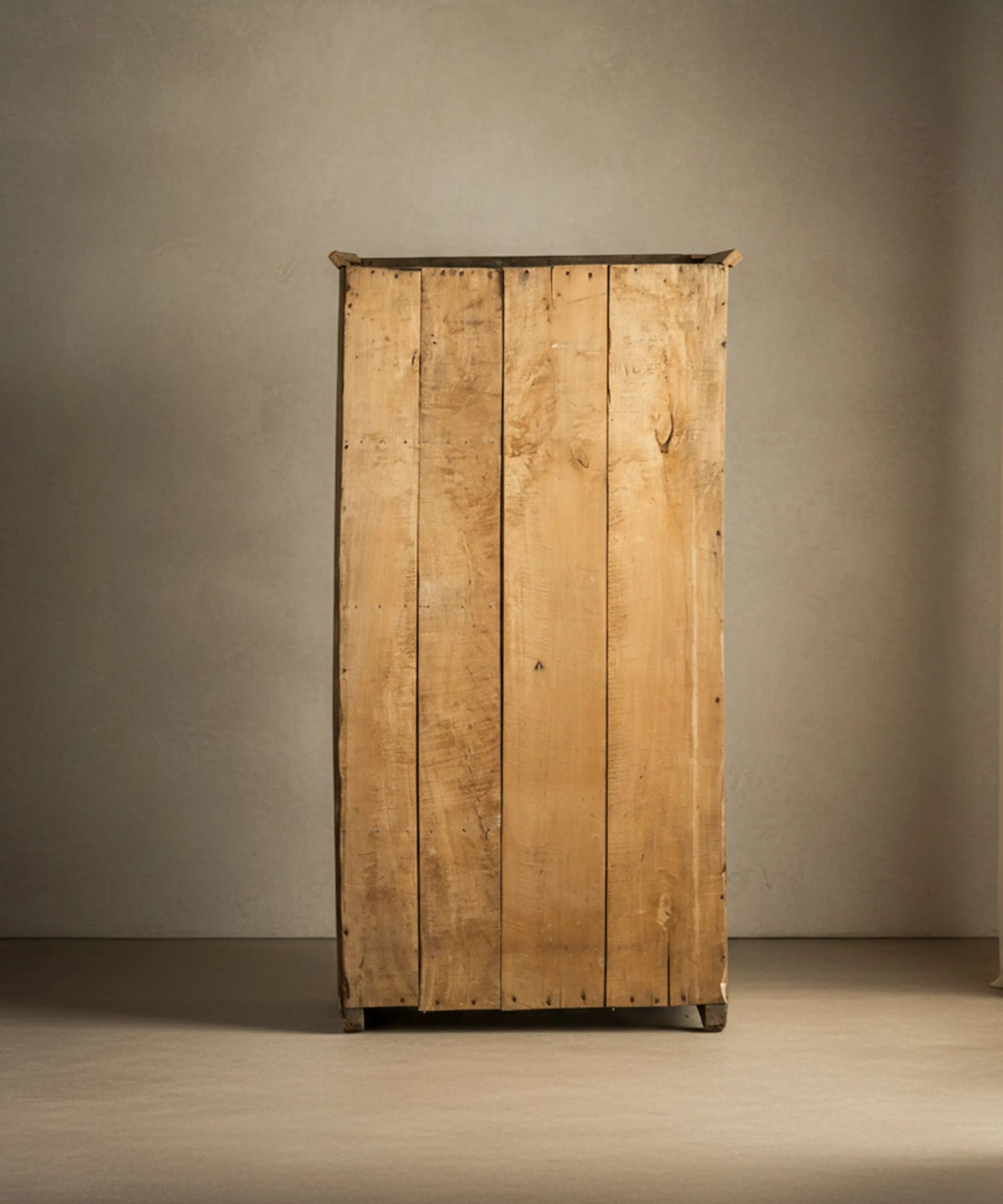 Armario antiguo rústico de roble lavado estilo provenzal (S. XVIII)