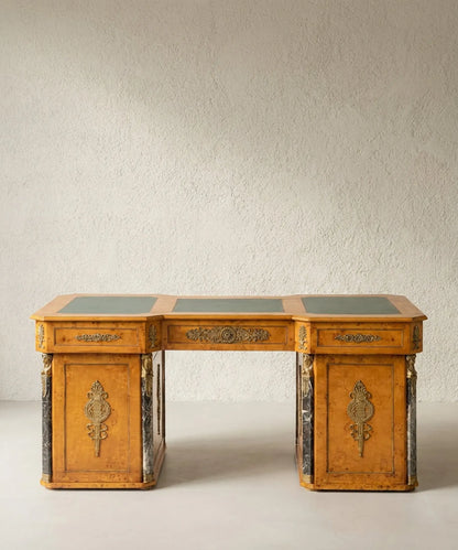 Trasera acabada del escritorio estilo Imperio con apliques de bronce y mármol — Antique Arte y Decoración