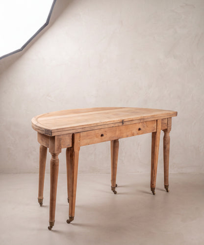 Consola demi-lune antigua de nogal vista trasera faldón recto y correderas — Antique Arte y Decoración
