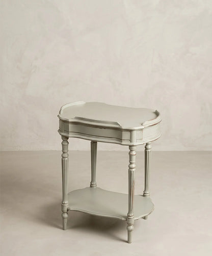 Vista trasera mesa auxiliar ovalada gris decapé balda patas acanaladas — Antique Arte y Decoración