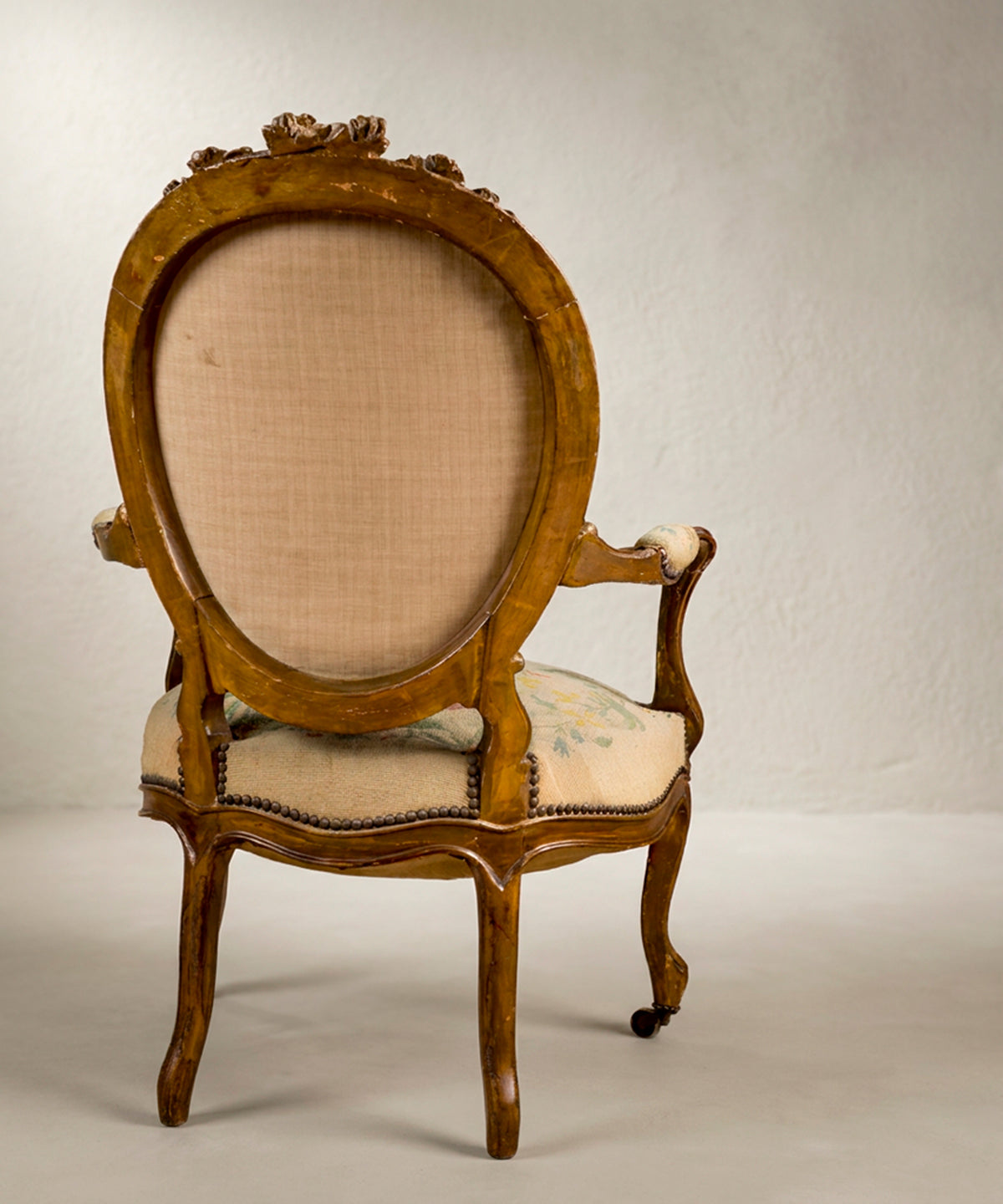 Pareja de Sillones Antiguos Tallados con Petit Point Original | Napoleón III