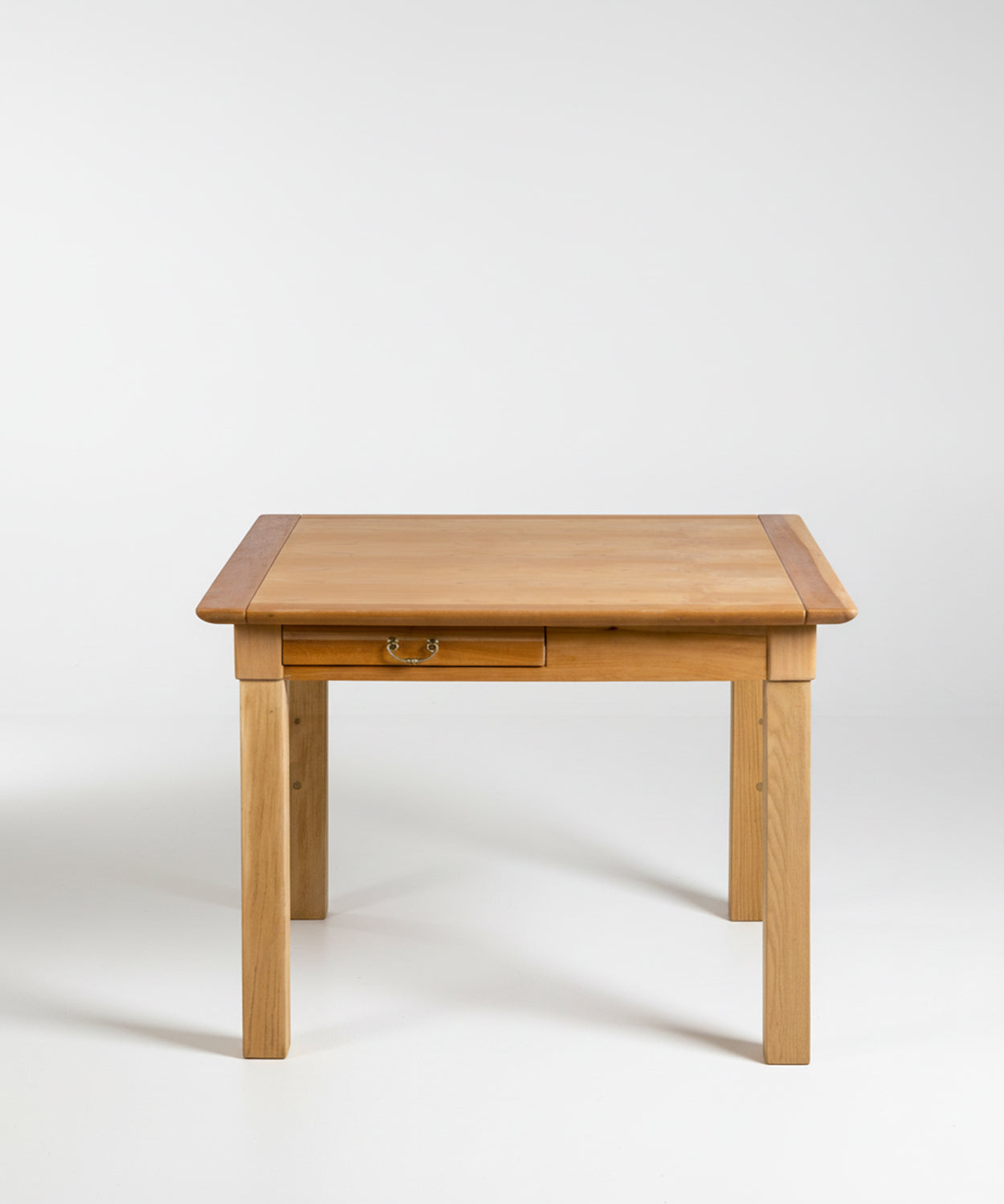 Mesa de madera Reins